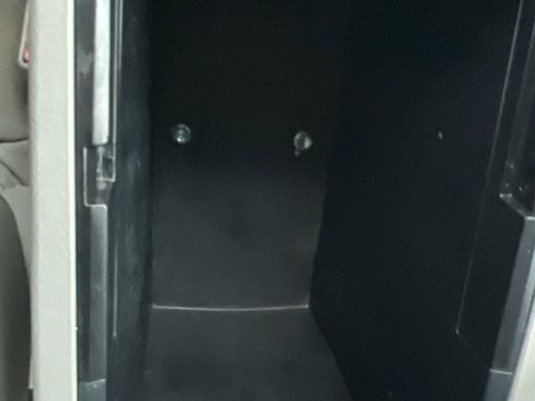 Used 2013 Toyota Camry LE image 26