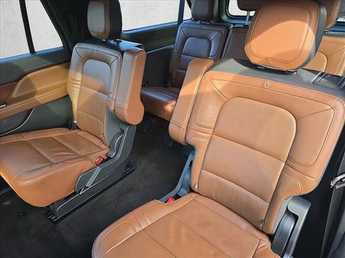 Used 2023 Lincoln Navigator L Reserve image 15
