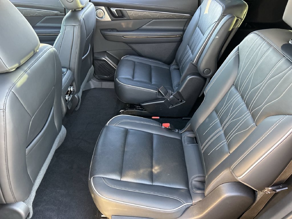 Used 2025 Buick Enclave Avenir w/ Super Cruise Package AWD/4WD image 26
