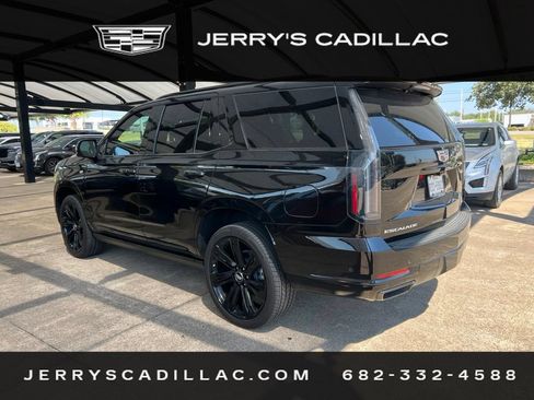 Used 2026 Cadillac Escalade Platinum Sport AWD/4WD image 6