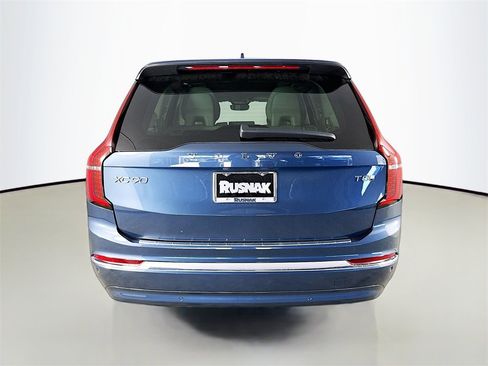 New 2026 Volvo XC90 T8 Ultra w/ Protection Package Premier image 6