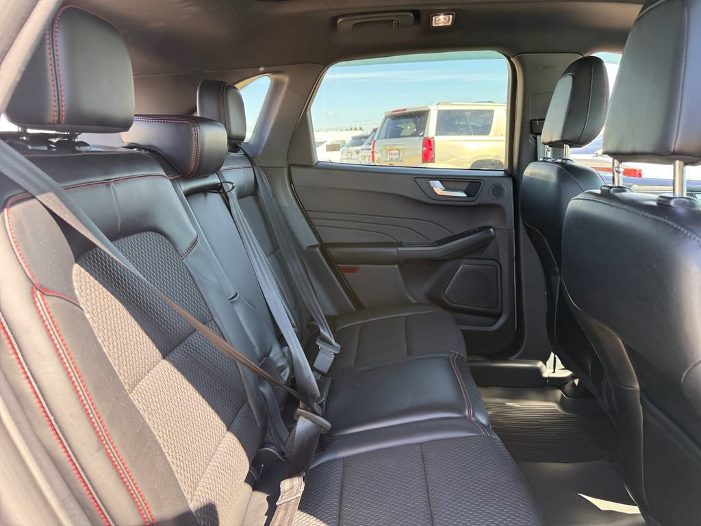 Used 2024 Ford Escape ST-Line Select w/ Tech Pack #2 AWD/4WD image 39