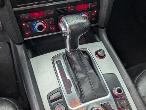 Used 2014 Audi Q7 3.0T S line Prestige w/ S Line Package image 14