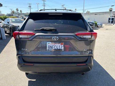 Used 2020 Toyota RAV4 LE w/ Carpet Mat Package FWD image 6