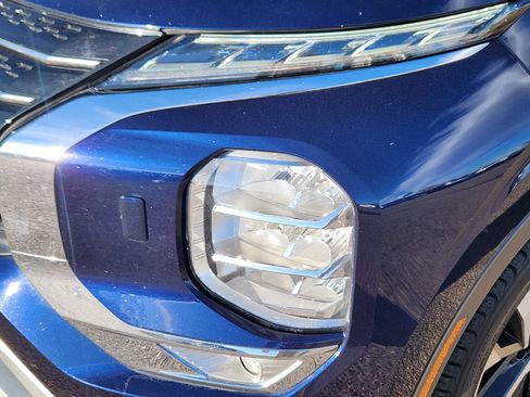 Used 2024 Mitsubishi Outlander SE image 6