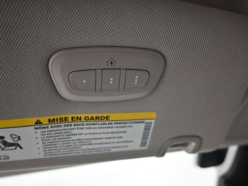 Used 2022 Chrysler Pacifica Touring-L FWD image 34