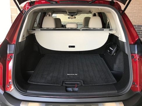 Used 2022 Nissan Rogue SV AWD/4WD image 28