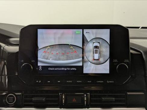 Used 2022 Nissan Pathfinder SL image 31