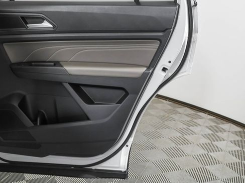 Used 2023 Volkswagen Atlas Cross Sport SE w/ Panoramic Sunroof Package AWD/4WD image 43