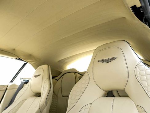 Used 2016 Aston Martin Vanquish Volante RWD image 37