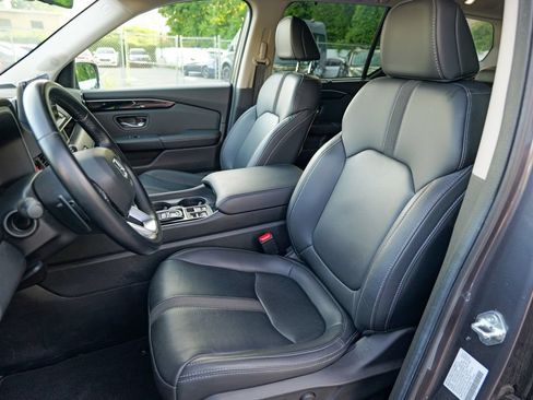 Used 2025 Honda Pilot EX-L image 23