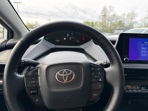 Used 2024 Toyota Prius XLE FWD image 24