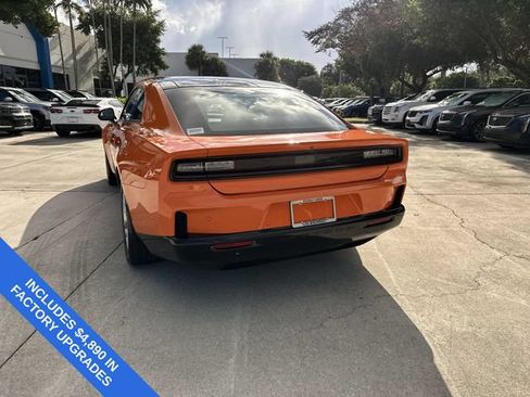 Used 2025 Dodge Charger Daytona R/T w/ Sun & Sound Package AWD/4WD image 35