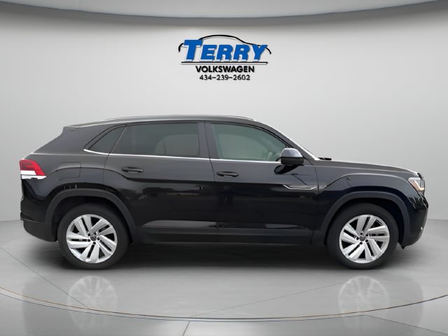 Certified 2022 Volkswagen Atlas Cross Sport SE AWD/4WD image 1