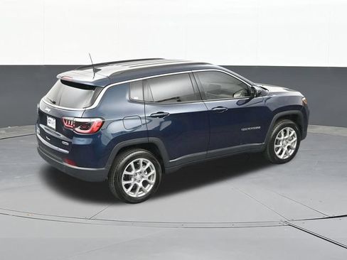 Used 2024 Jeep Compass Latitude AWD/4WD image 59