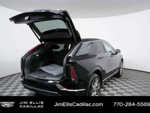 Certified 2025 Cadillac Optiq Luxury 2 w/ LPO, Floor Liner Package image 28
