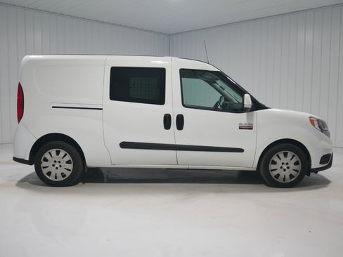 Used 2019 RAM ProMaster City Tradesman SLT image 4
