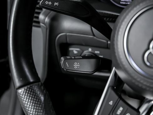 Used 2017 Audi R8 V10 w/ Ceramic Brake Package image 33