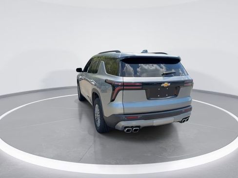 Used 2024 Chevrolet Traverse LT AWD/4WD image 7