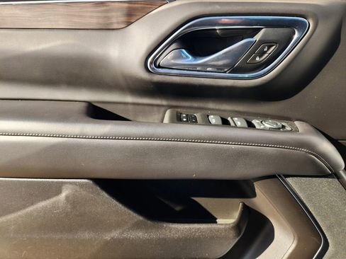 Used 2021 Chevrolet Tahoe Z71 w/ Luxury Package image 29