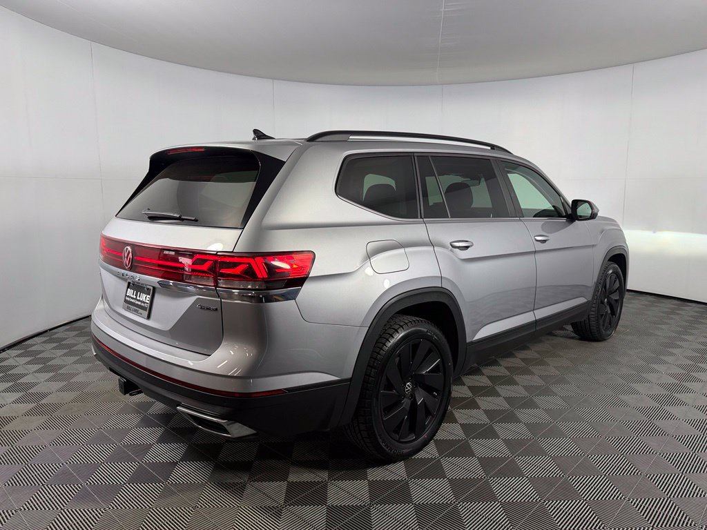 Used 2024 Volkswagen Atlas SE AWD/4WD image 7