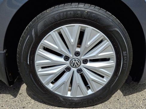 Used 2019 Volkswagen Jetta S w/ Driver Assistance Package FWD image 12