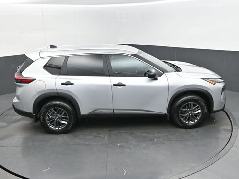 Certified 2025 Nissan Rogue S image 37