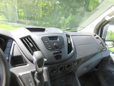 Used 2015 Ford Transit 250 130 Low Roof w/ Exterior Upgrade Package RWD image 27