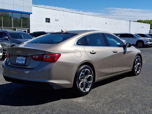 Used 2024 Chevrolet Malibu LT FWD image 7