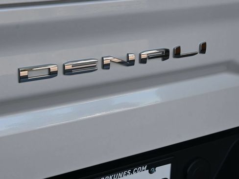 Used 2024 GMC Sierra 1500 Denali Ultimate AWD/4WD image 12