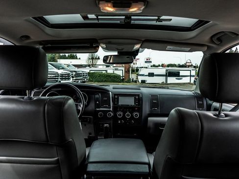 Used 2018 Toyota Sequoia Limited image 36