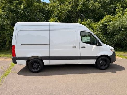 New 2025 Mercedes-Benz Sprinter 2500 image 8