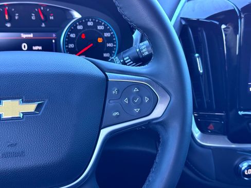 Used 2023 Chevrolet Traverse LT image 24