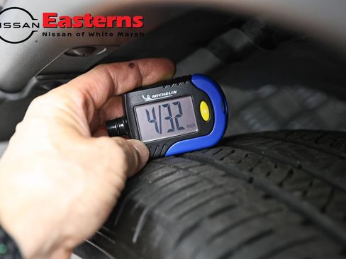 Used 2023 Nissan Rogue S AWD/4WD image 28