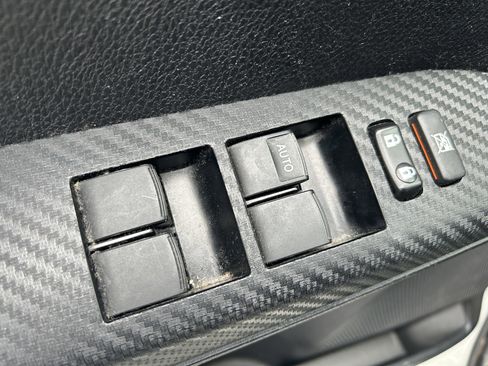 Used 2014 Toyota RAV4 XLE image 22