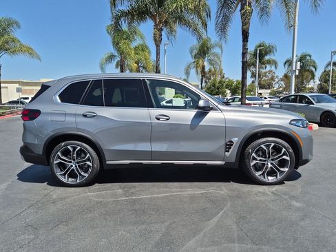New 2026 BMW X5 xDrive40i w/ Climate Comfort Package AWD/4WD image 11
