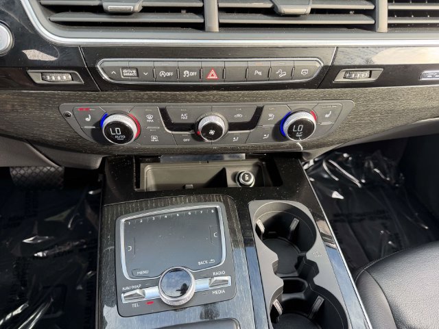Used 2019 Audi Q7 3.0T Premium Plus w/ Premium Plus Package AWD/4WD image 22