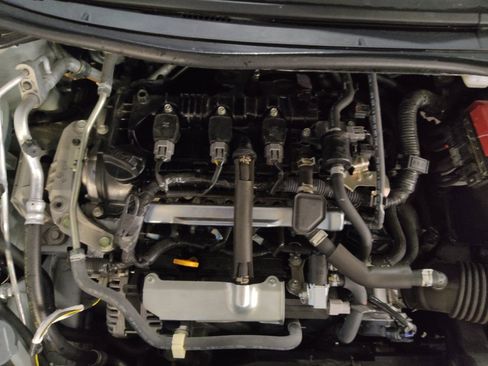 Used 2025 Nissan Versa S w/ Trunk Package FWD image 30