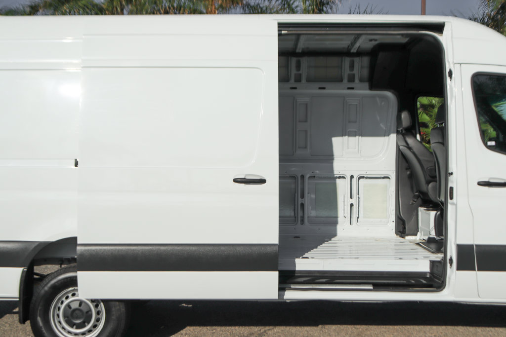 Used 2023 Mercedes-Benz Sprinter 2500 w/ Acoustic Package image 12