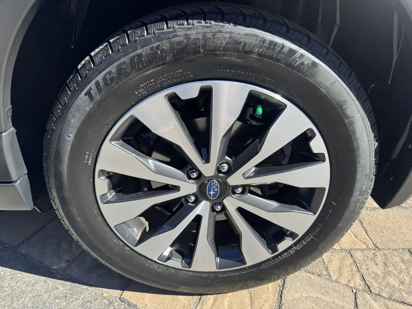 Used 2017 Subaru Outback 2.5i Limited AWD/4WD image 13