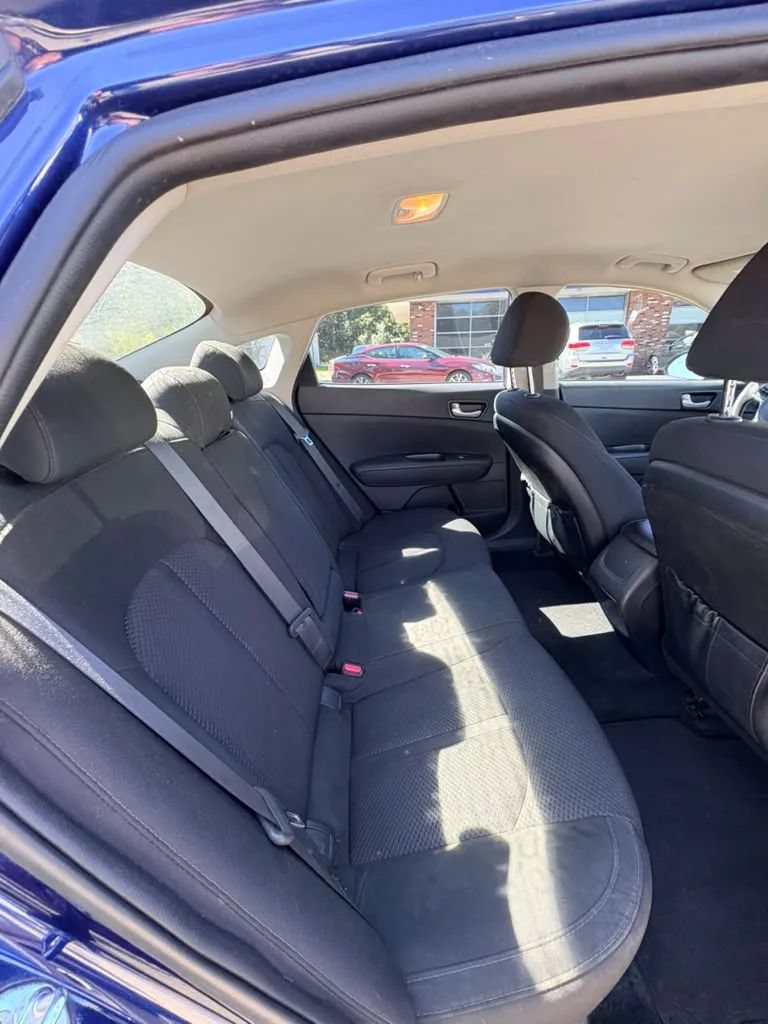Used 2018 Kia Optima LX FWD image 17