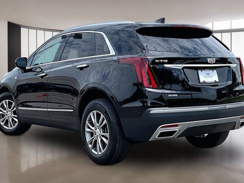 Certified 2022 Cadillac XT5 Premium Luxury FWD image 12