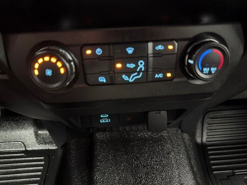Used 2022 Ford F250 XL w/ Power Equipment Group AWD/4WD image 31