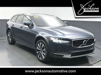 Certified 2025 Volvo V90 B6 Cross Country Plus video 1