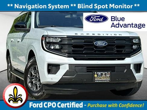 Used 2025 Ford Expedition Max Active AWD/4WD image 1
