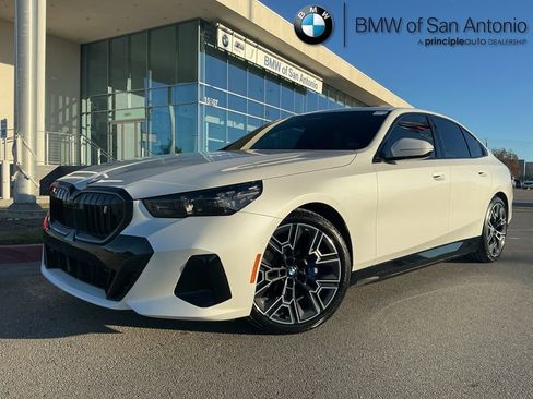 Certified 2025 BMW i5 xDrive40 w/ M Sport Package image 1