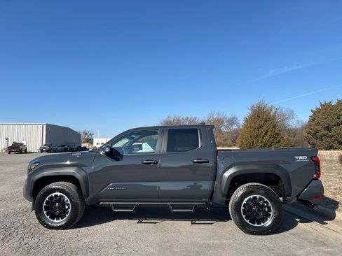 New 2026 Toyota Tacoma TRD Off-Road image 9
