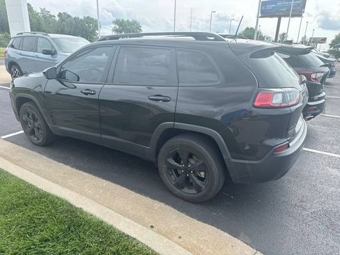 Used 2021 Jeep Cherokee Latitude Plus w/ Sun & Sound Group AWD/4WD image 5