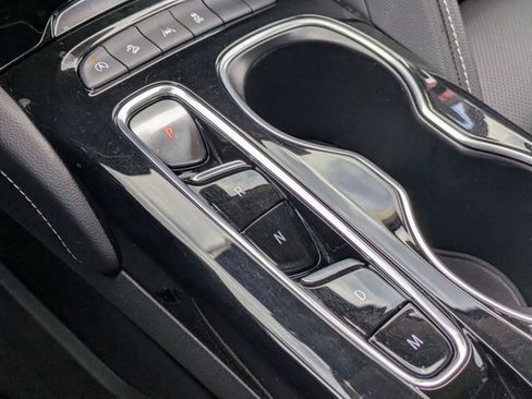 Used 2023 Buick Envision Essence image 23