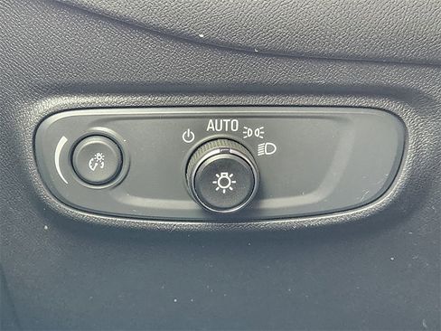 Used 2024 Chevrolet Equinox LT image 24